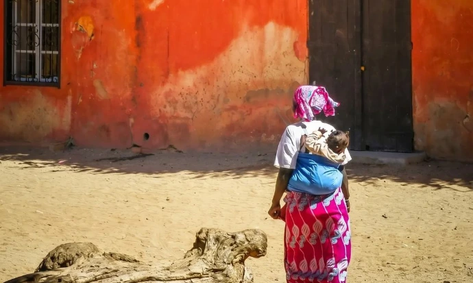 Senegal_Circuit-maison-coloree-village-traditionnel-Prometour