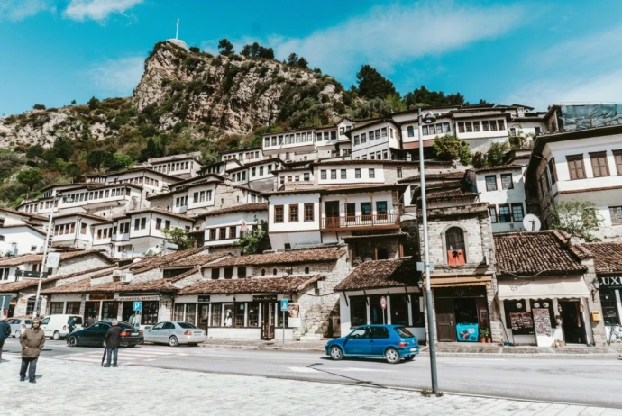 albanie_berat_ville_ottomane_patrimoine_montagne_architecture_traditionnelle